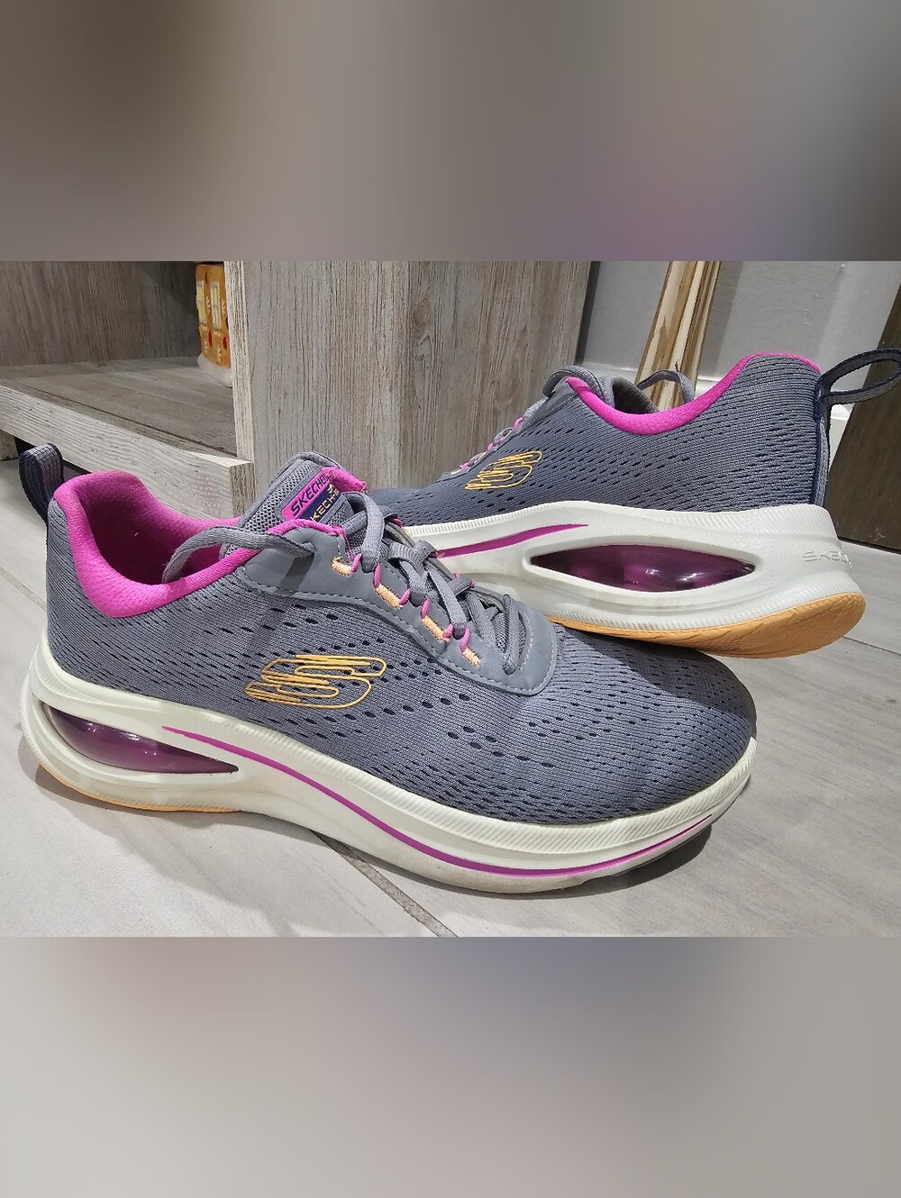 Skechers Skech-Air Women's Gray & Pink Athletic Sneakers Size 7.5